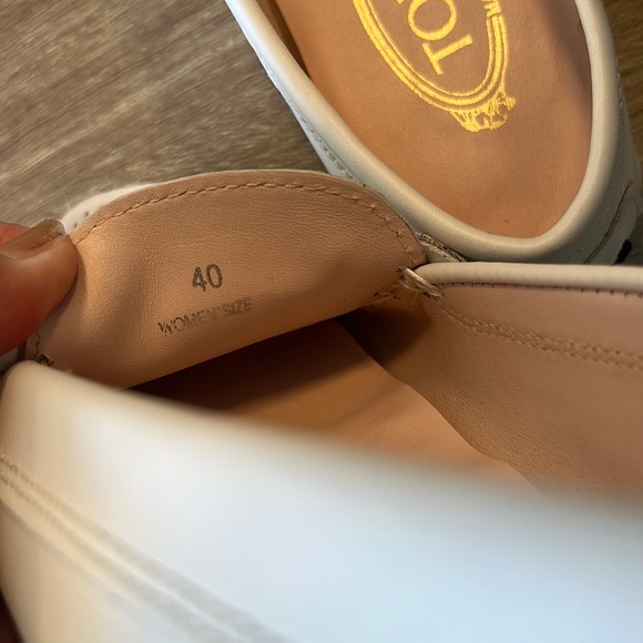 Authentic Tod’s Double T White Leather Gommino Driving Loafer Shoes - Picture 15 of 16